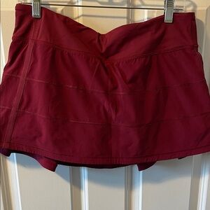 Lululemon Women’s skirt, size 10
